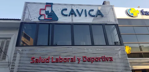 Fachada de sucursal CAVICA Montevideo